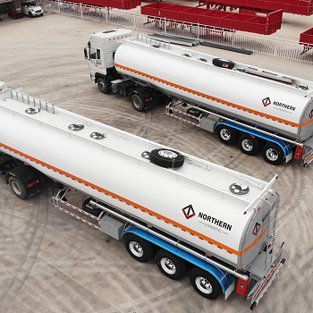 3 Axle 46000L Aluminum Oil Tanker Trailer will be ship to Benin