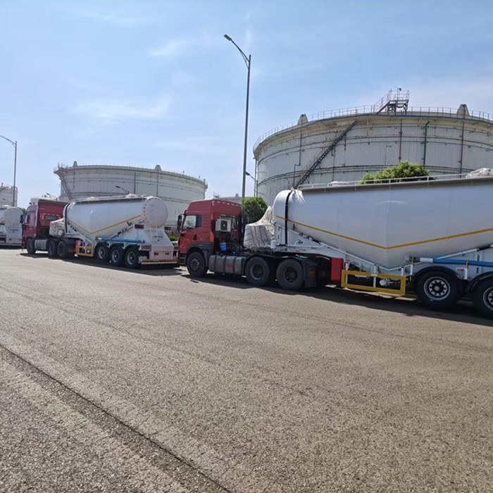YOUCAN trailer yard with finished semi trailers for customer inspection