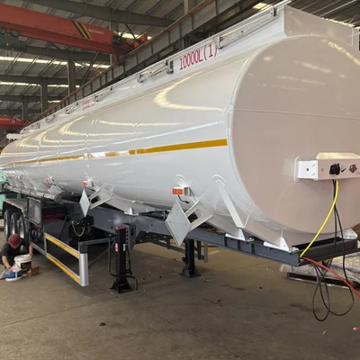 Tank trailer detail inspection before shipment